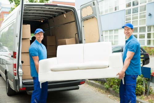 Moving van service for Liverpool homes and flats